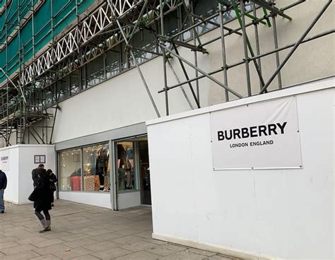 Burberry factory store